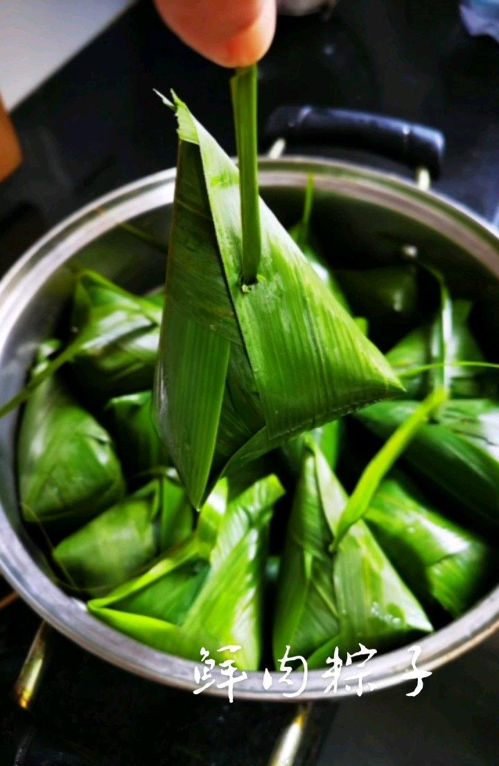 不用捆线的鲜肉棕子（内有包法视频）