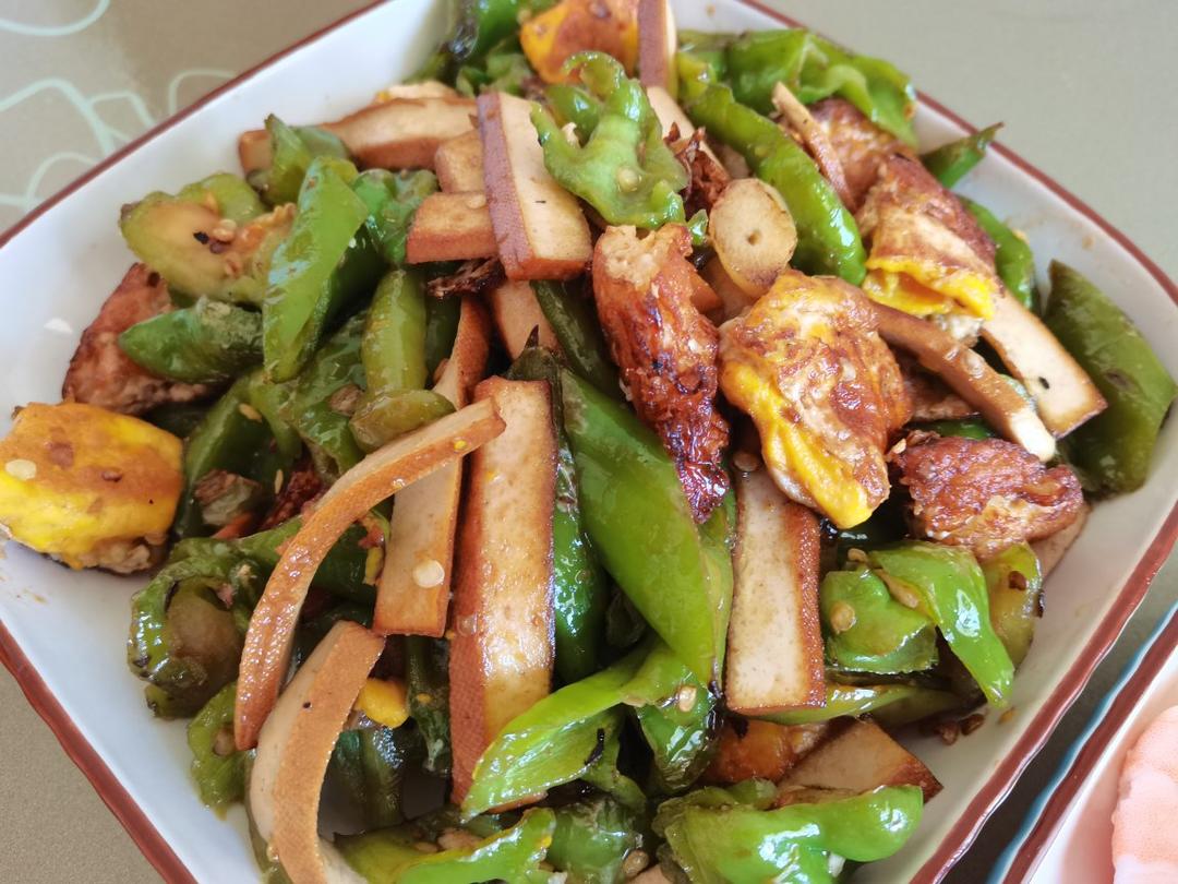 不一样的辣椒炒鸡蛋～下饭神器!
