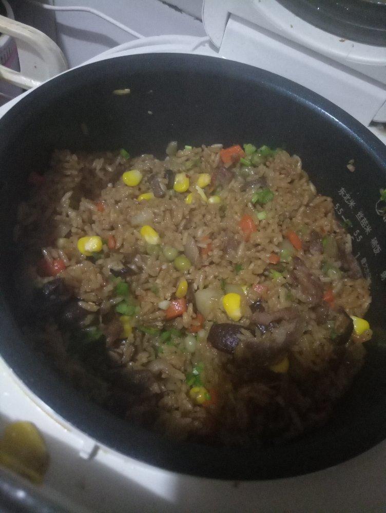 邱莹莹的腊肉饭（电饭煲版）