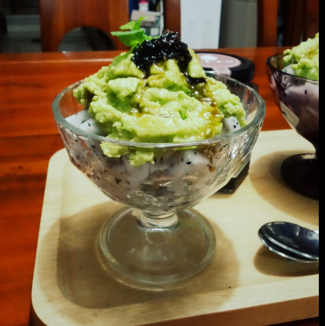 白糖拌牛油果（牛油果冰淇淋）