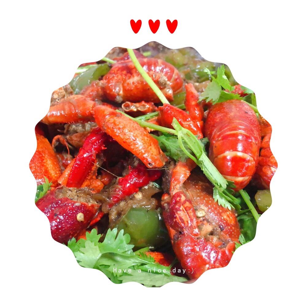 不放火锅底料的麻辣十三香小龙虾（附洗虾去虾线剥虾视频）