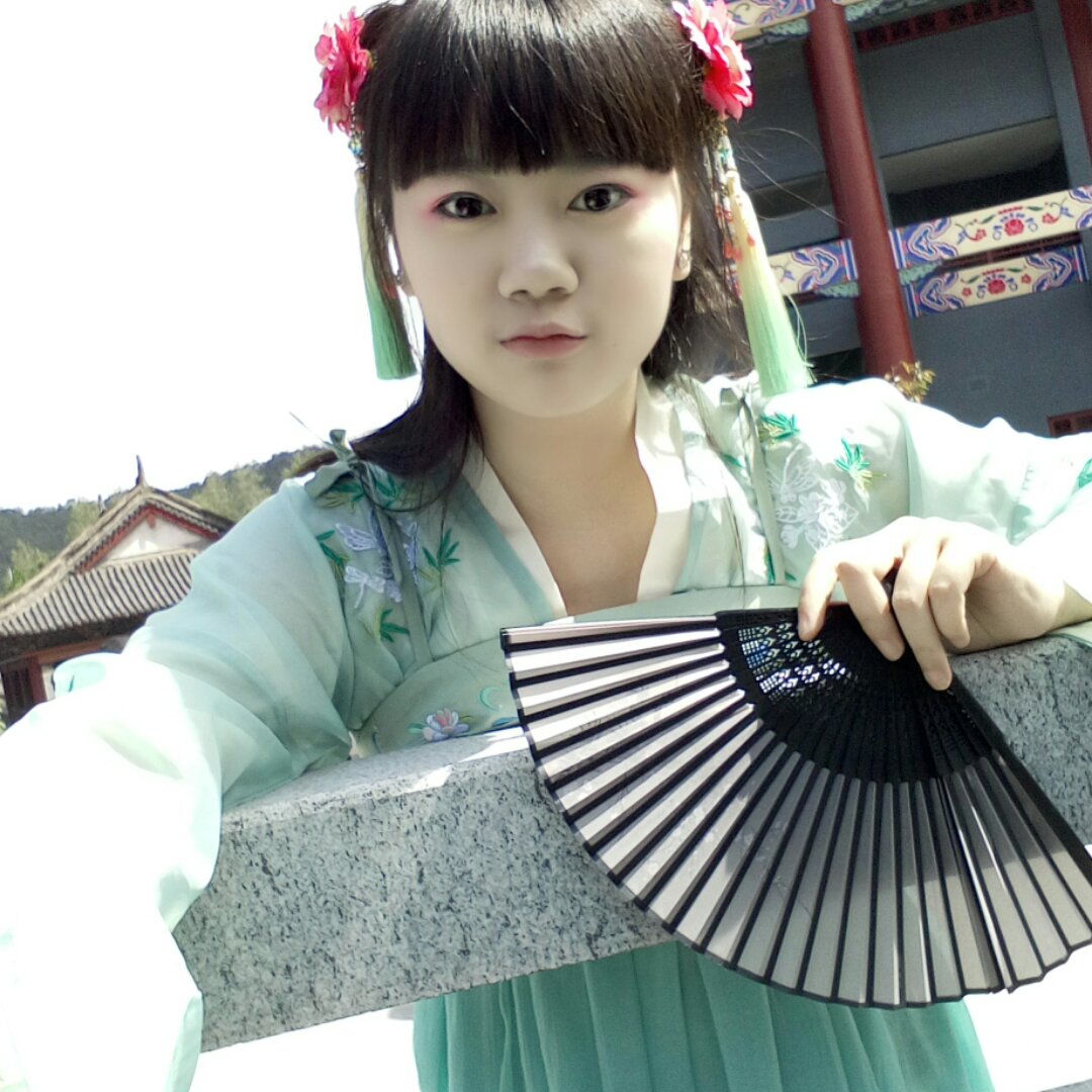 小茉茉是个光明好少女