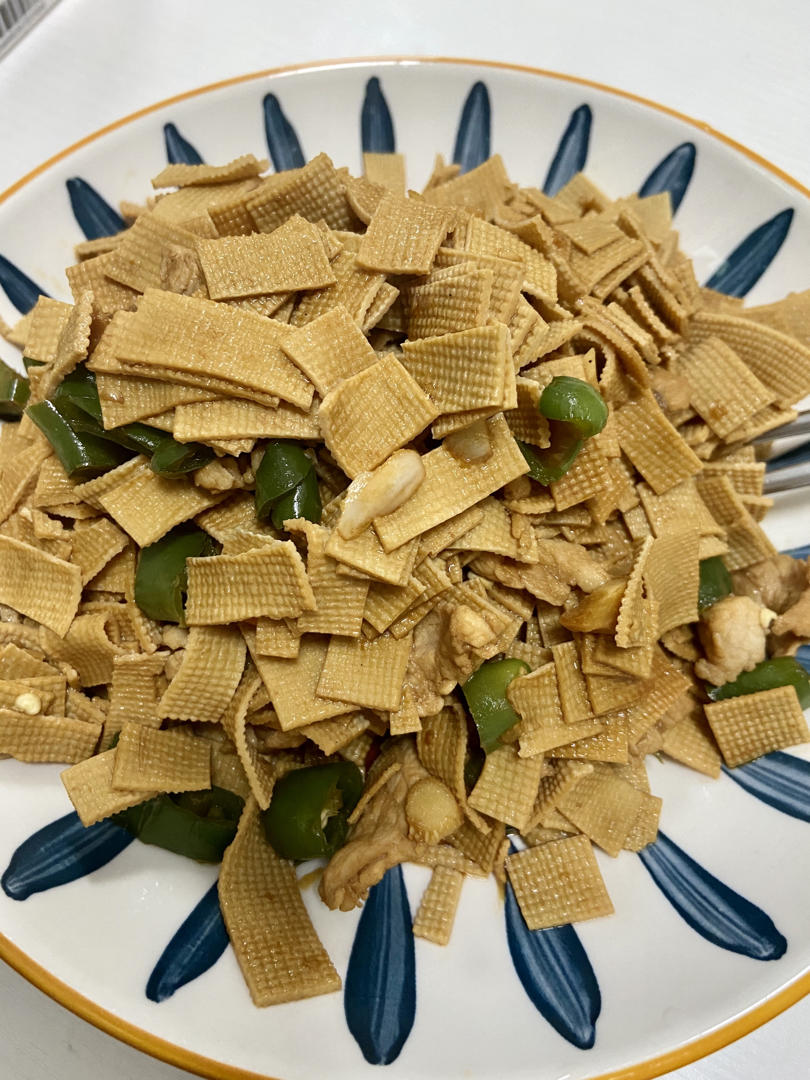 青椒豆皮炒肉