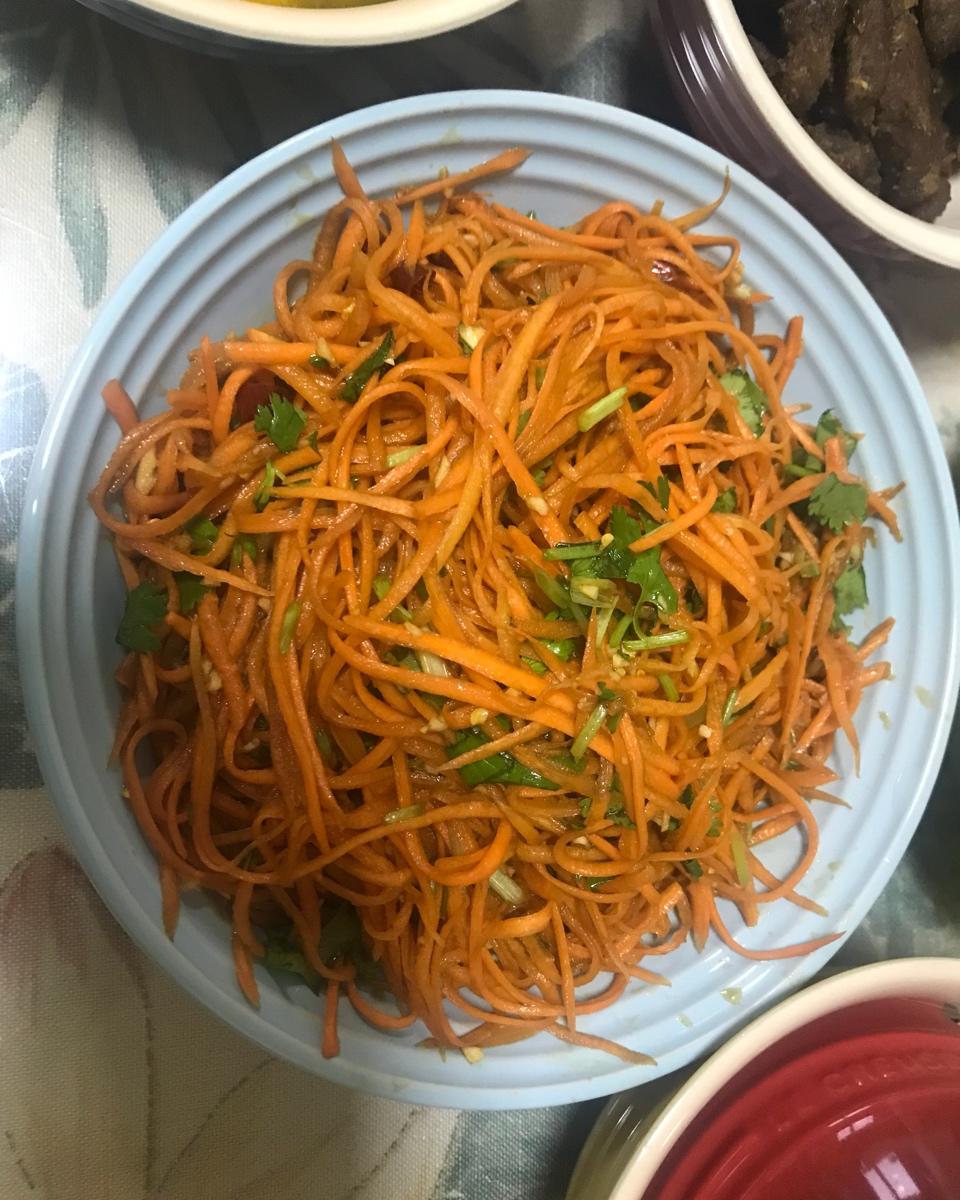 凉拌胡萝卜丝