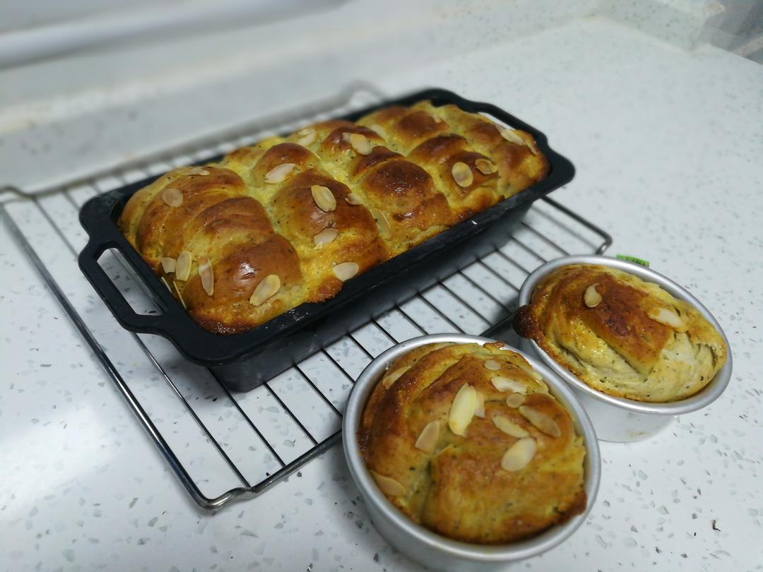 红茶奶酥面包