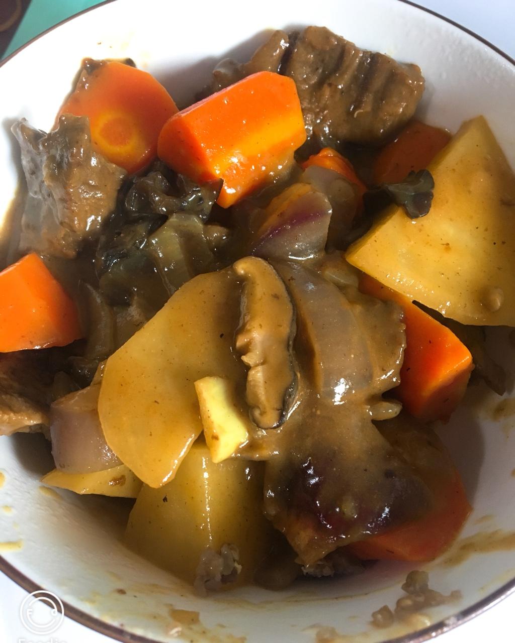 咖喱牛肉盖浇饭