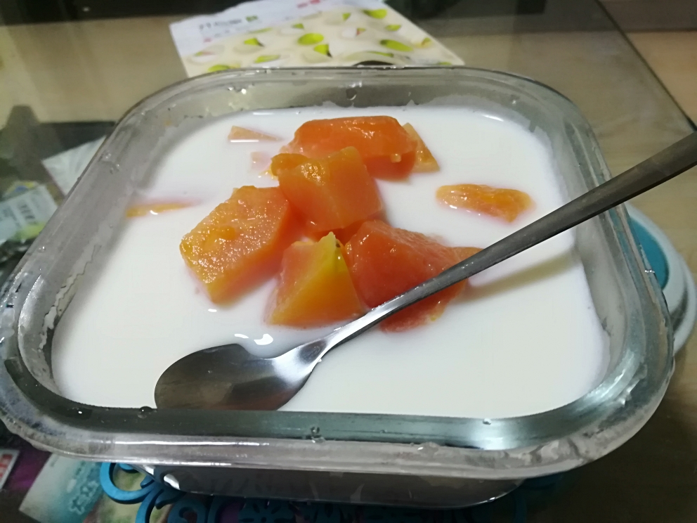 牛奶炖木瓜的做法