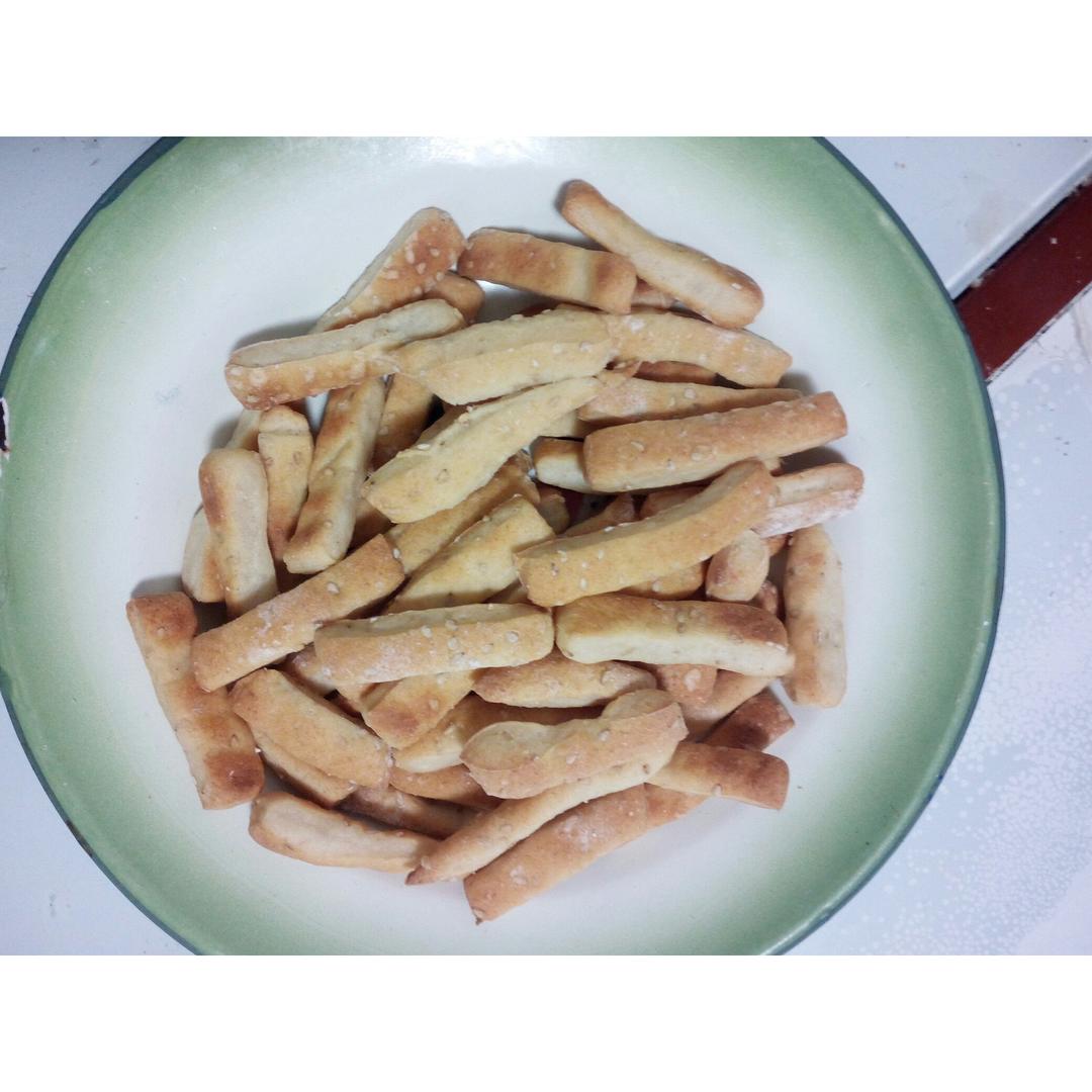断筋面团 华丽变身 香脆棒 （拯救发酵过度，断筋面团方法）