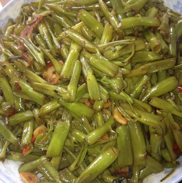 酸炒空心菜梗
