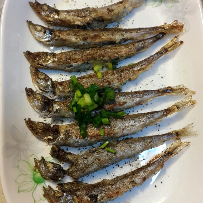 香煎椒盐多春鱼