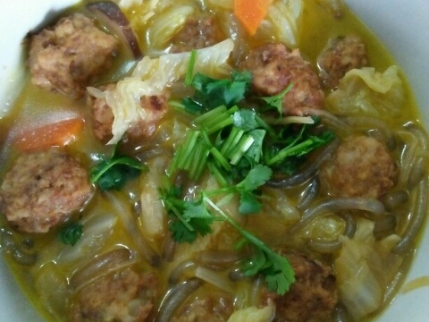 肉丸白菜粉丝汤