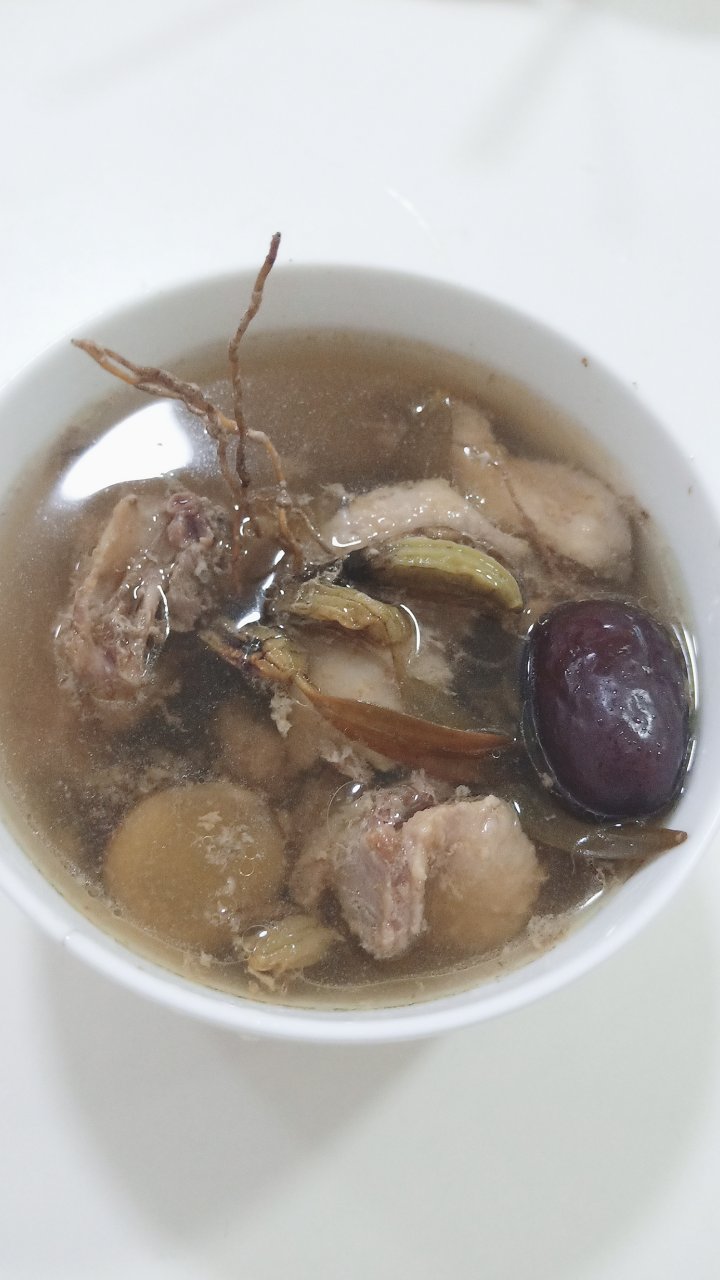 石橄榄煲水鸭汤