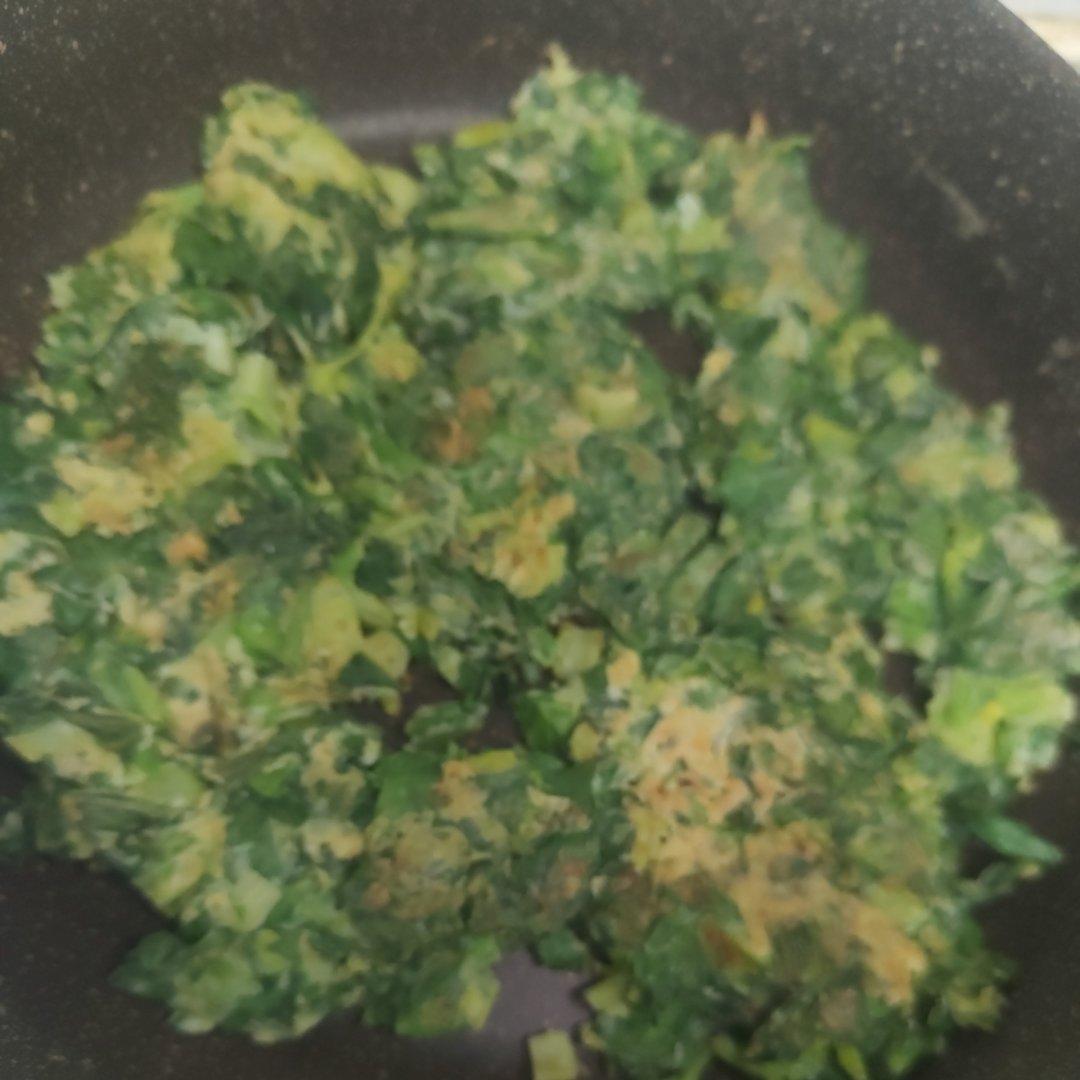 芹菜叶鸡蛋饼～低脂减肥蔬菜饼