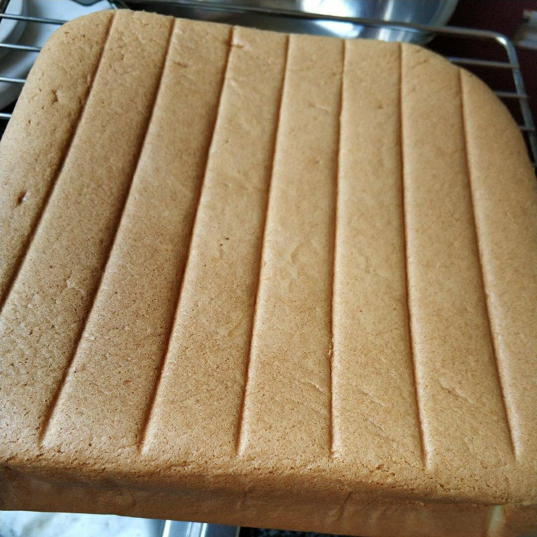 简单好做的8寸戚风蛋糕