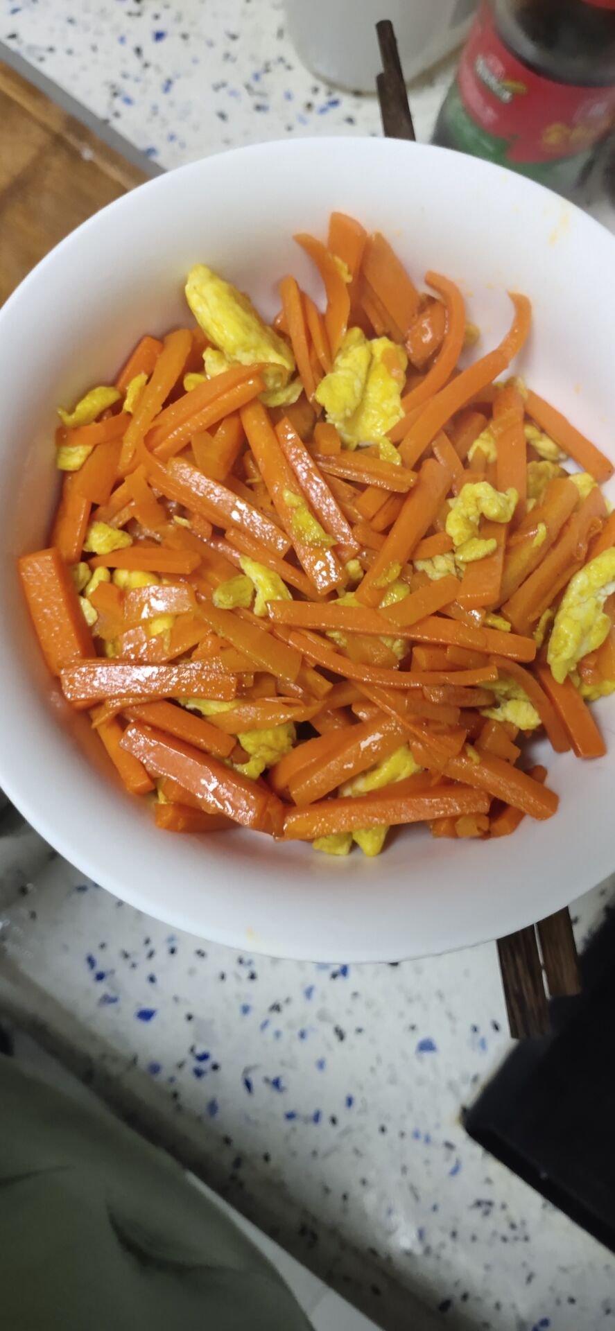 胡萝卜炒蛋