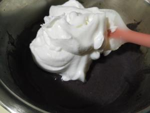 黑米粉戚风蛋糕的做法 步骤10
