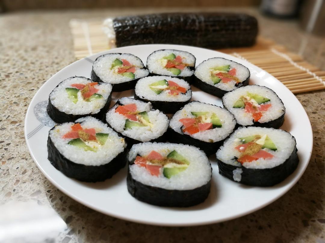 紫菜卷寿司