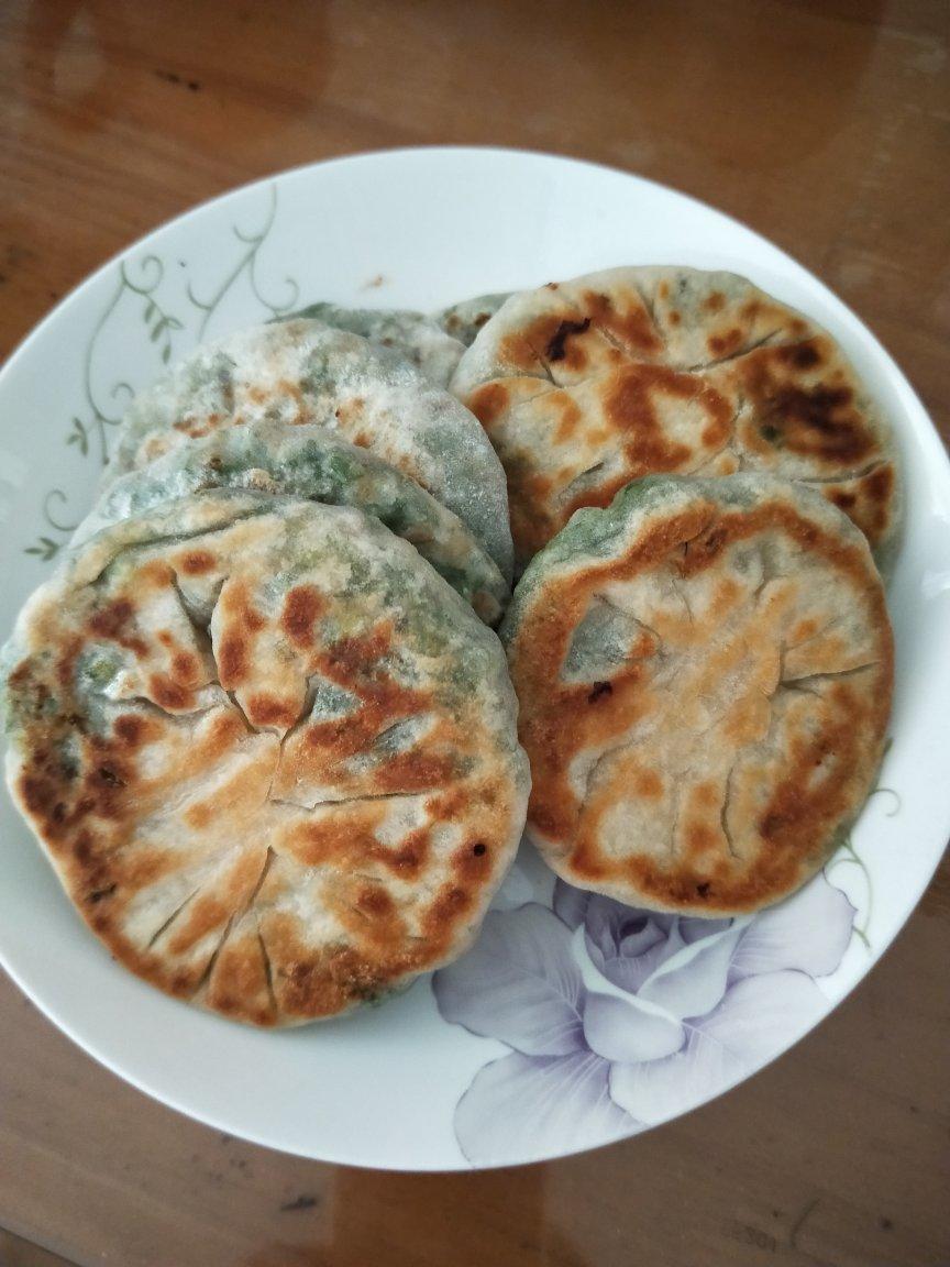 茴香鸡蛋馅饼