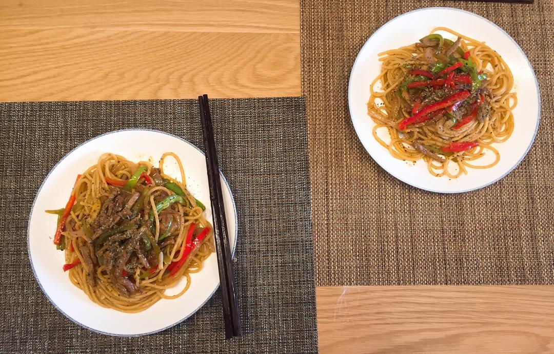黑椒牛柳炒意面