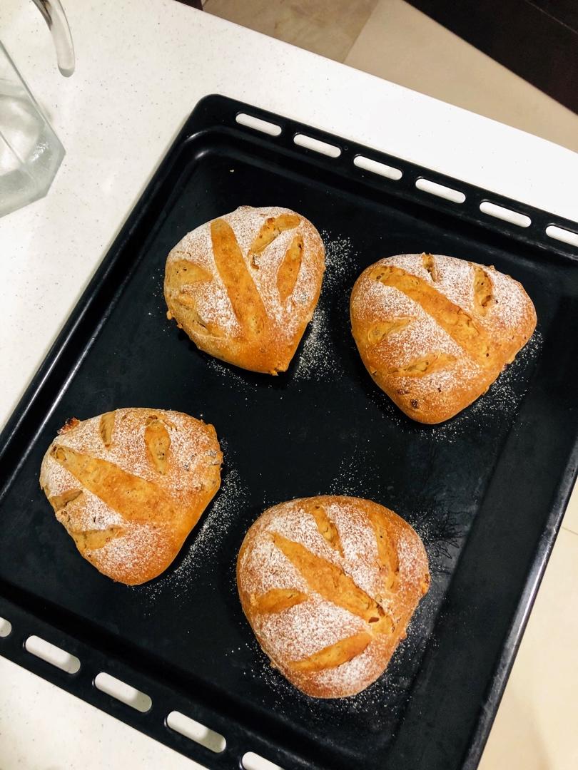 红枣核桃软欧包