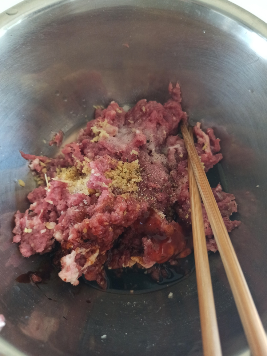 羊肉丸子汤（含汤清不腻小窍门）的做法 步骤1