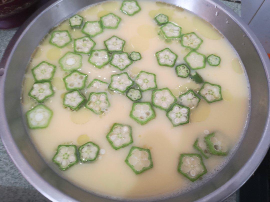 颜值控-做一朵开在碗里的花秋葵蒸水蛋