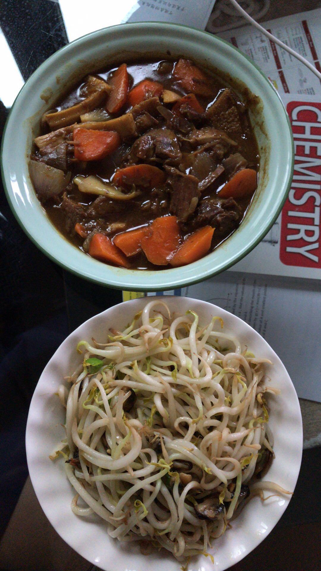 日式咖喱牛肉饭