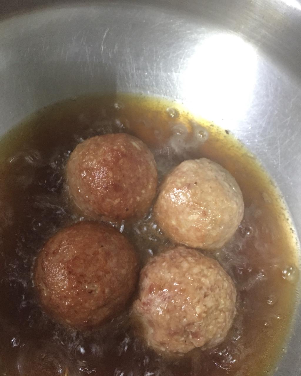 红烧狮子头