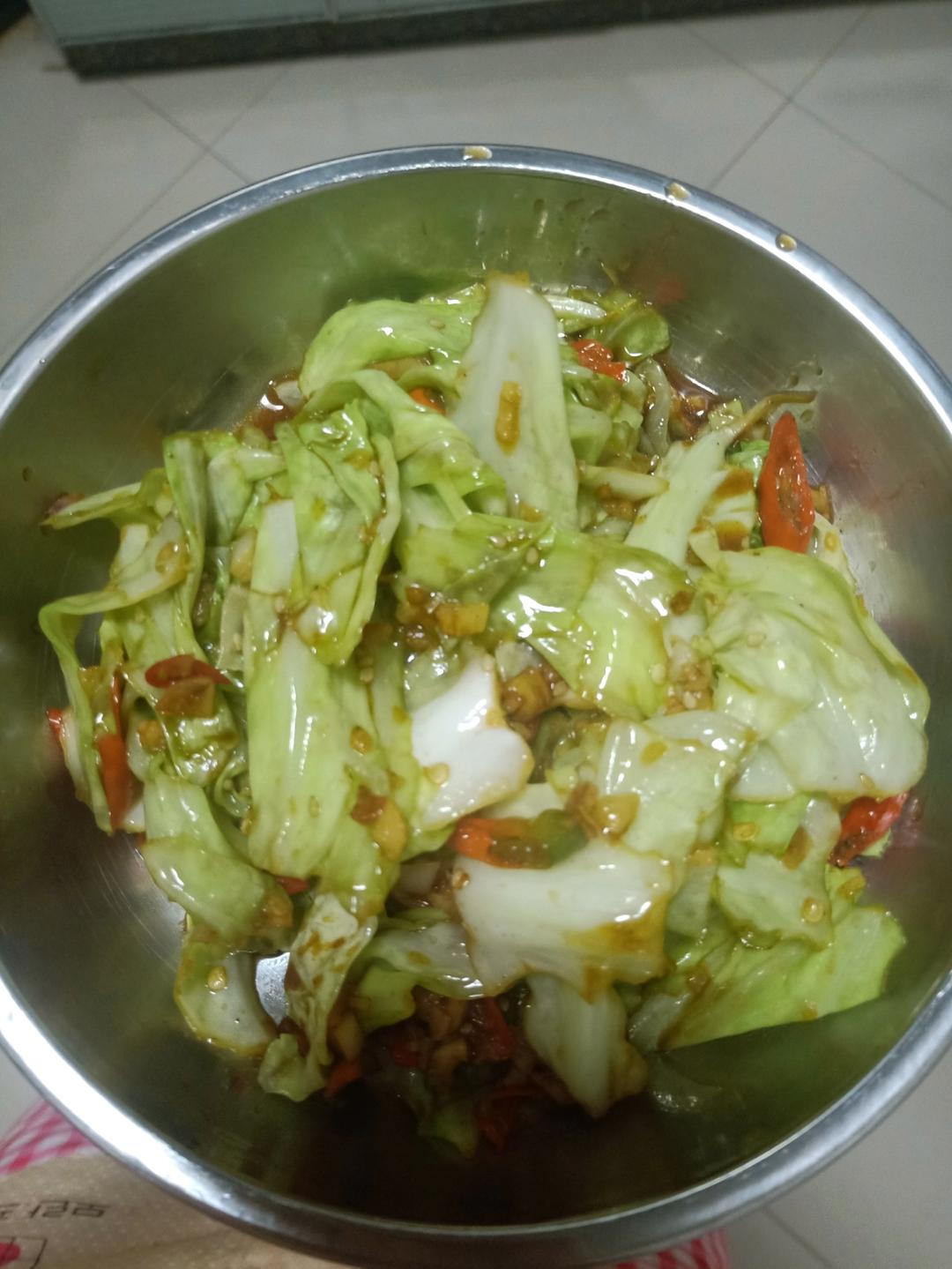 阿婆手撕包菜