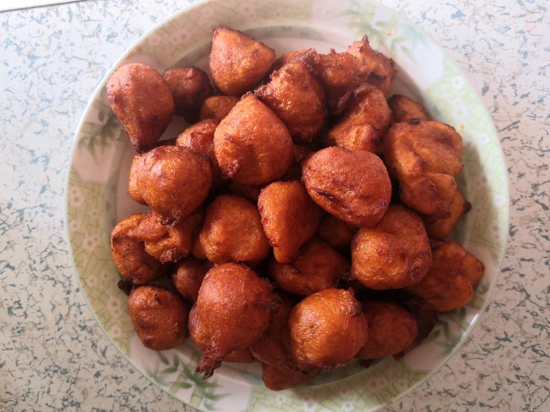 妈妈教炸的红薯丸子