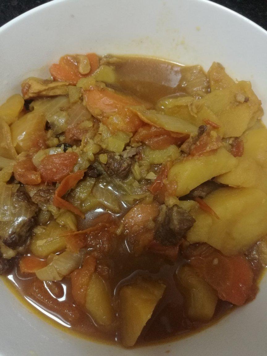 番茄土豆炖牛腩