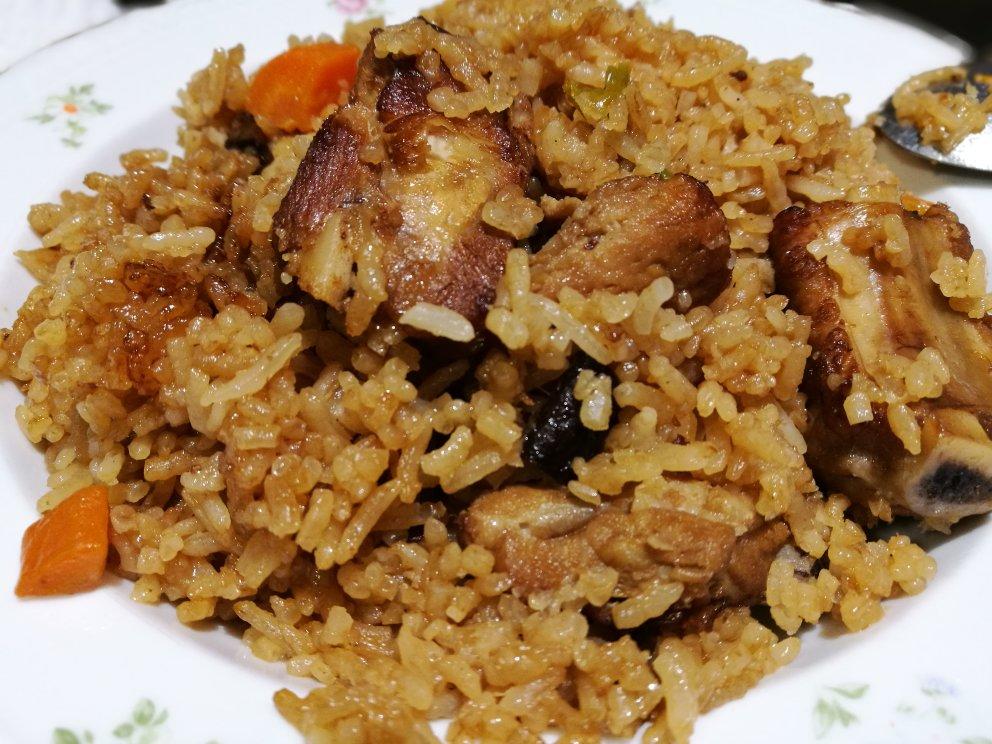 喷香排骨焖饭（爆好吃）