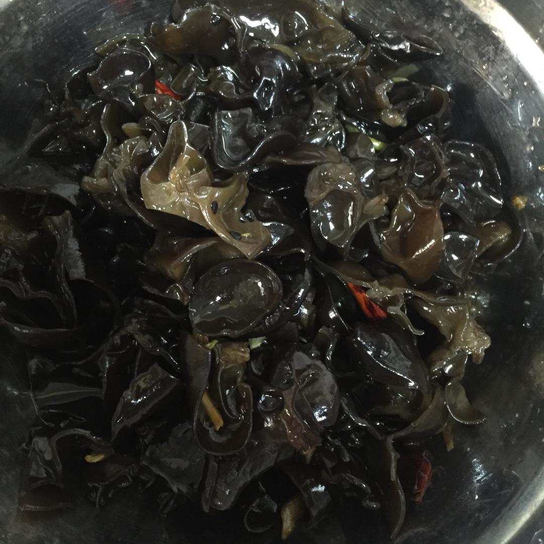 凉拌爽脆木耳