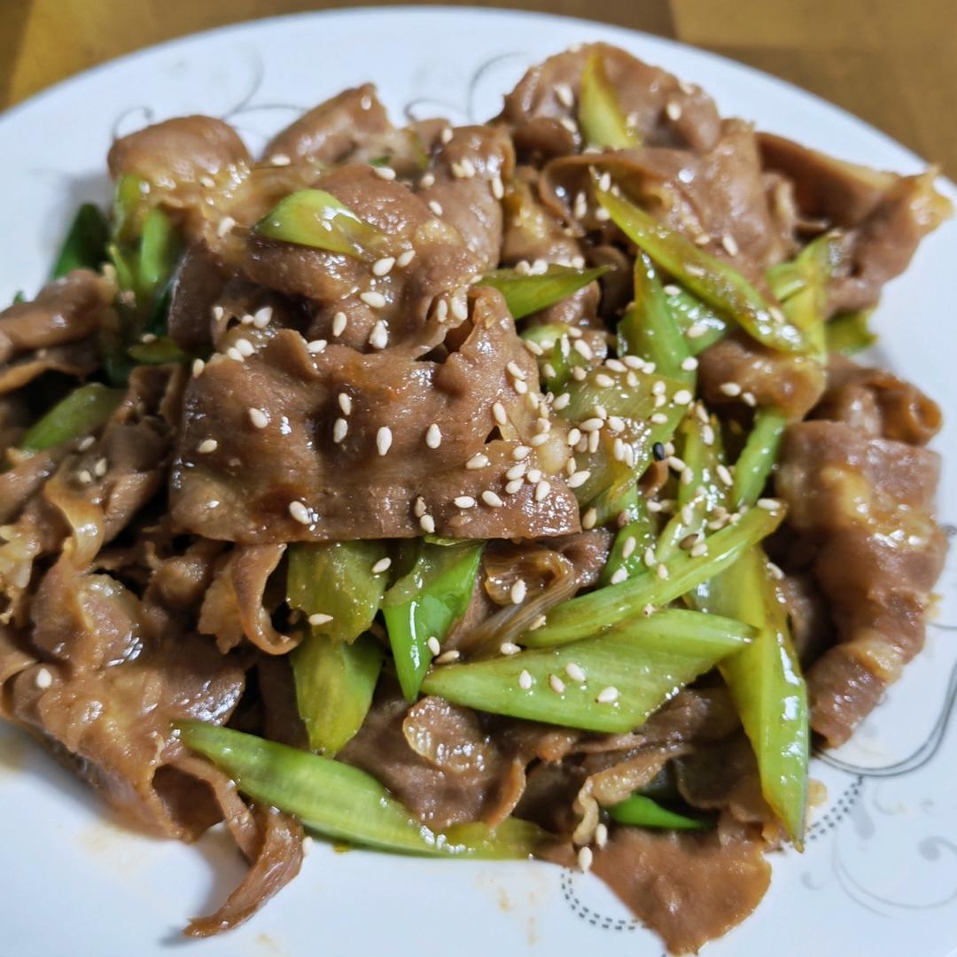 京葱爆羔羊肉卷