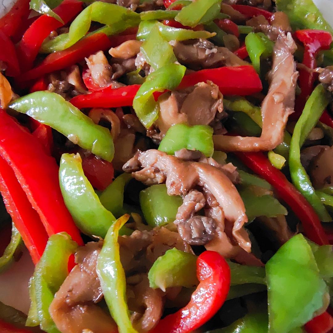 青椒炒蘑菇