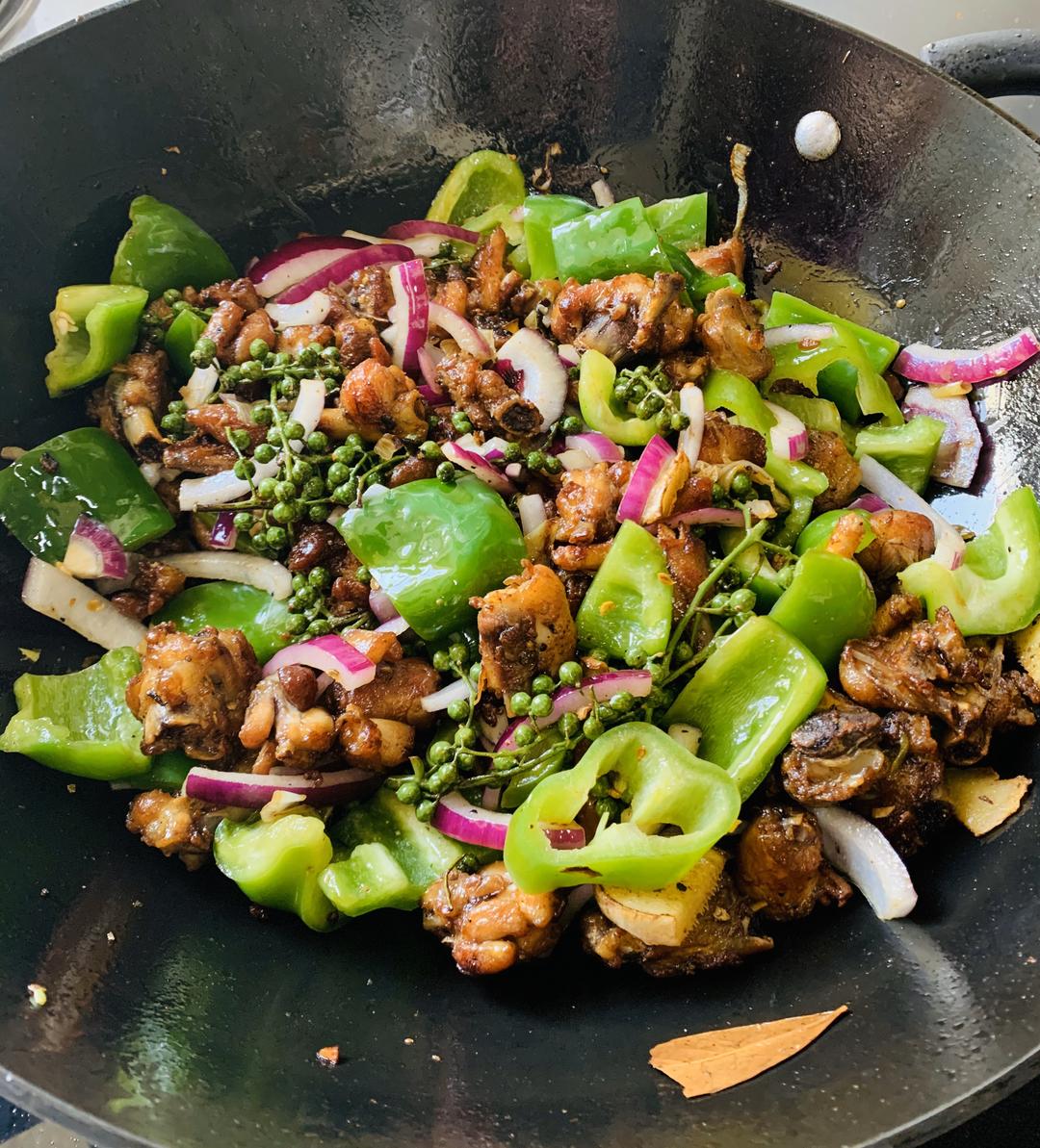 可以媲美蜀香三绝的青花椒干炒鸡的做法步骤图 芒果de柠檬 下厨房