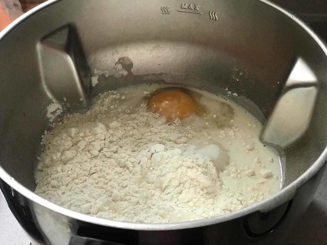 纯奶手撕吐司的做法 步骤1