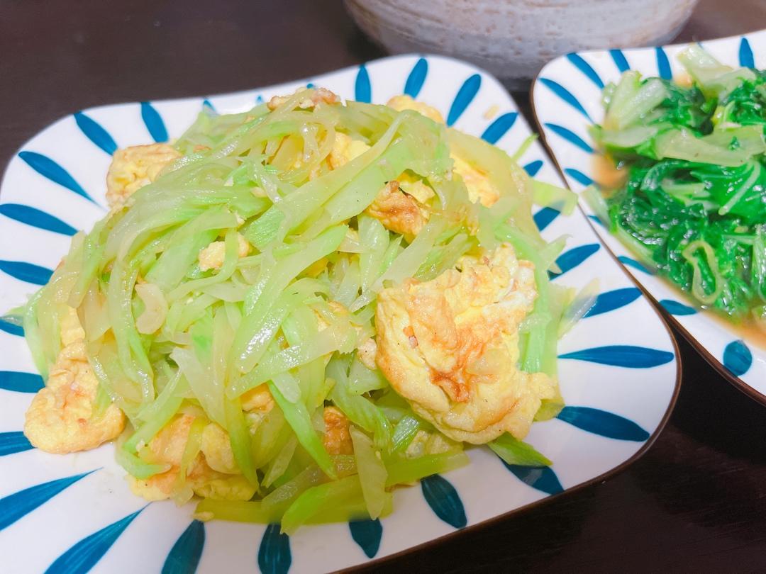 青笋丝炒鸡蛋