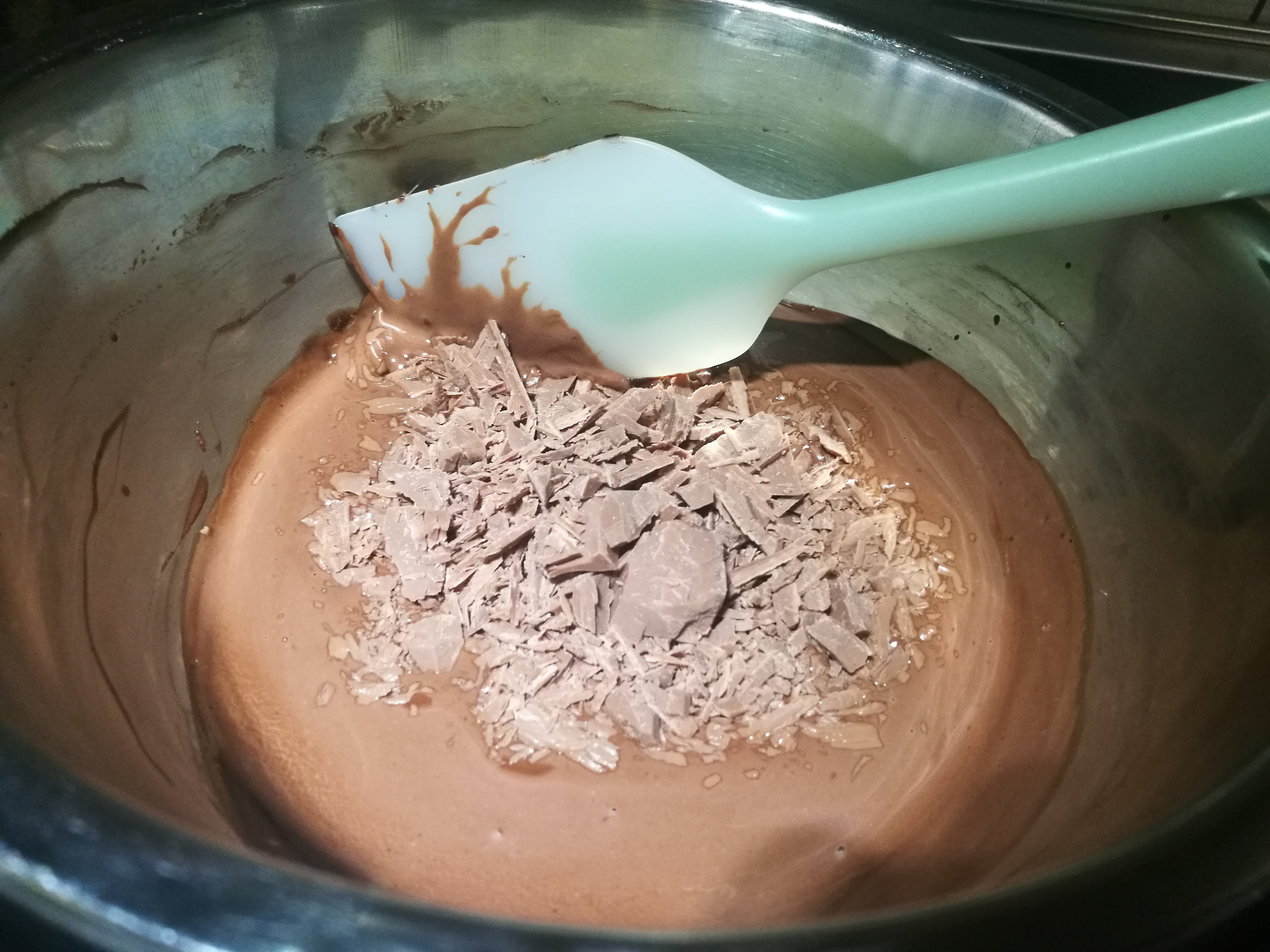 黑巧冰激凌 （博世厨师机冰激凌配件容量）的做法 步骤2