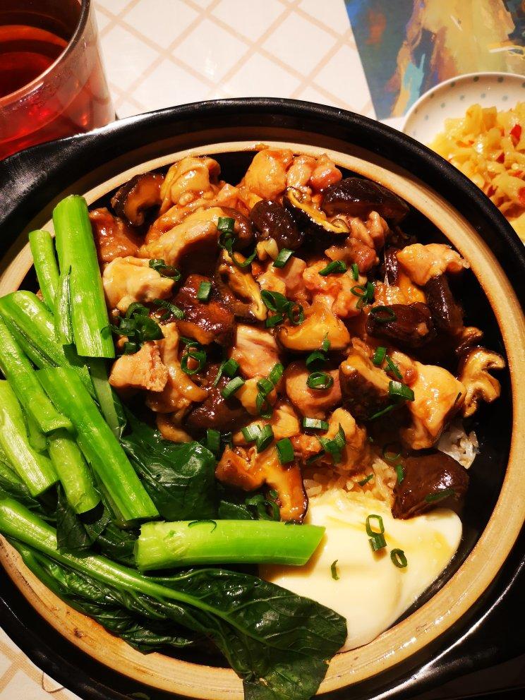 我是深蓝做的香菇滑鸡煲仔饭
