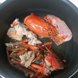 波龙2/2 龙虾汤泡饭『波龙汤泡饭』的做法 步骤2