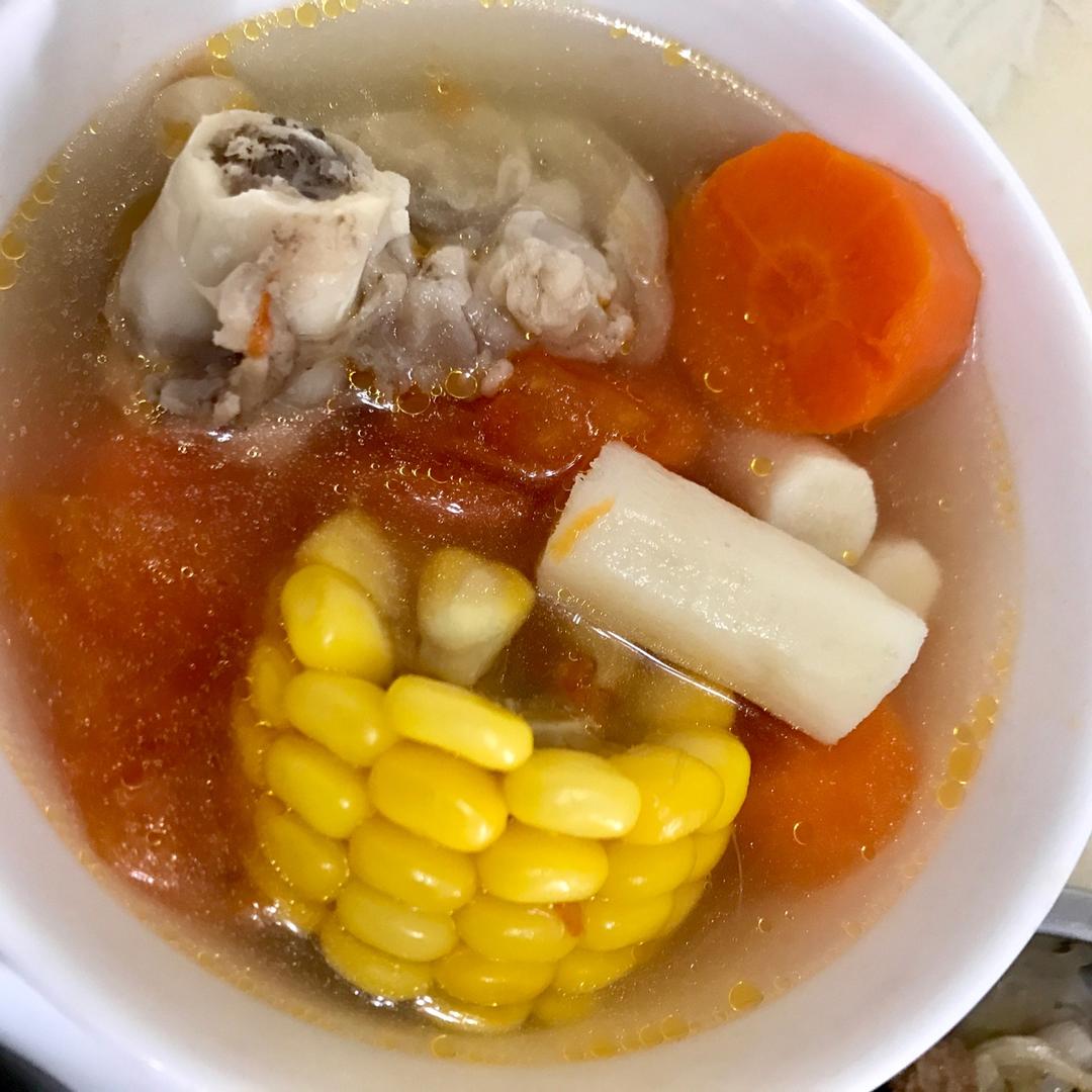 ciao_做的玉米胡萝卜番茄山药排骨汤