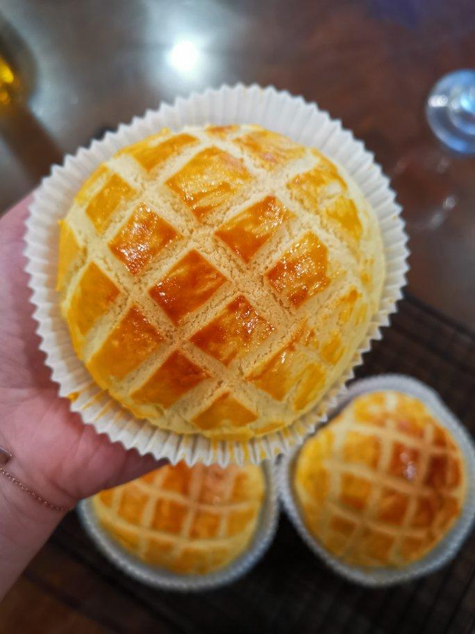 好吃到炸裂的港式菠萝包（附带制作酥皮的小视频）