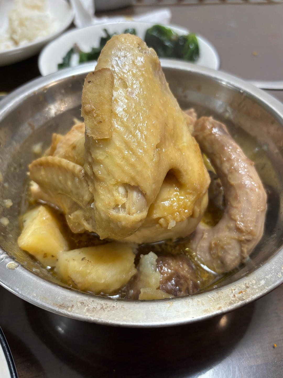 广式家常菜香菇蒸鸡，鲜嫩又方便百吃不厌