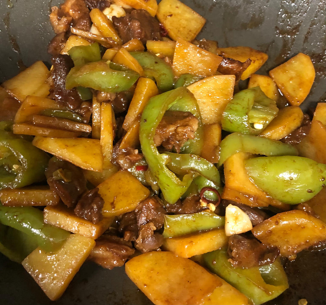 辣炒嫩牛肉！猪肉也可以用此方法炒