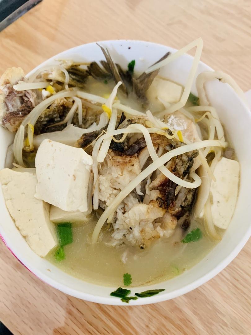 鲫鱼豆腐汤