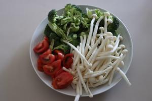 减肥菜谱—什锦炒菜的做法 步骤1