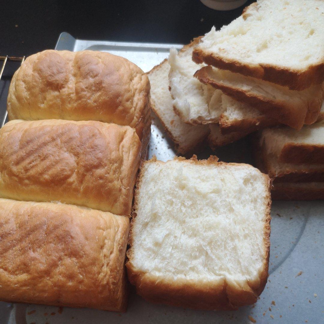 超柔牛奶棉花吐司（最详细的吐司食谱）