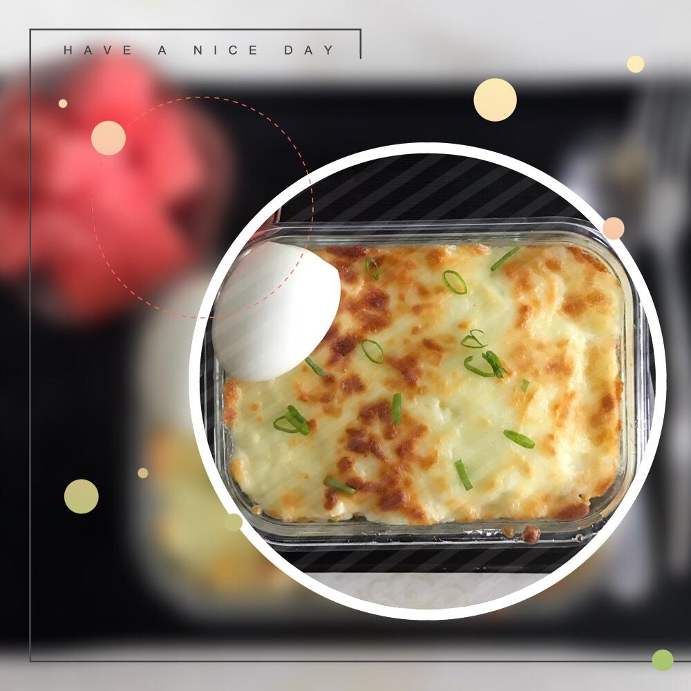 海鲜焗饭 Seafood Fried Rice with Cheesy Topping