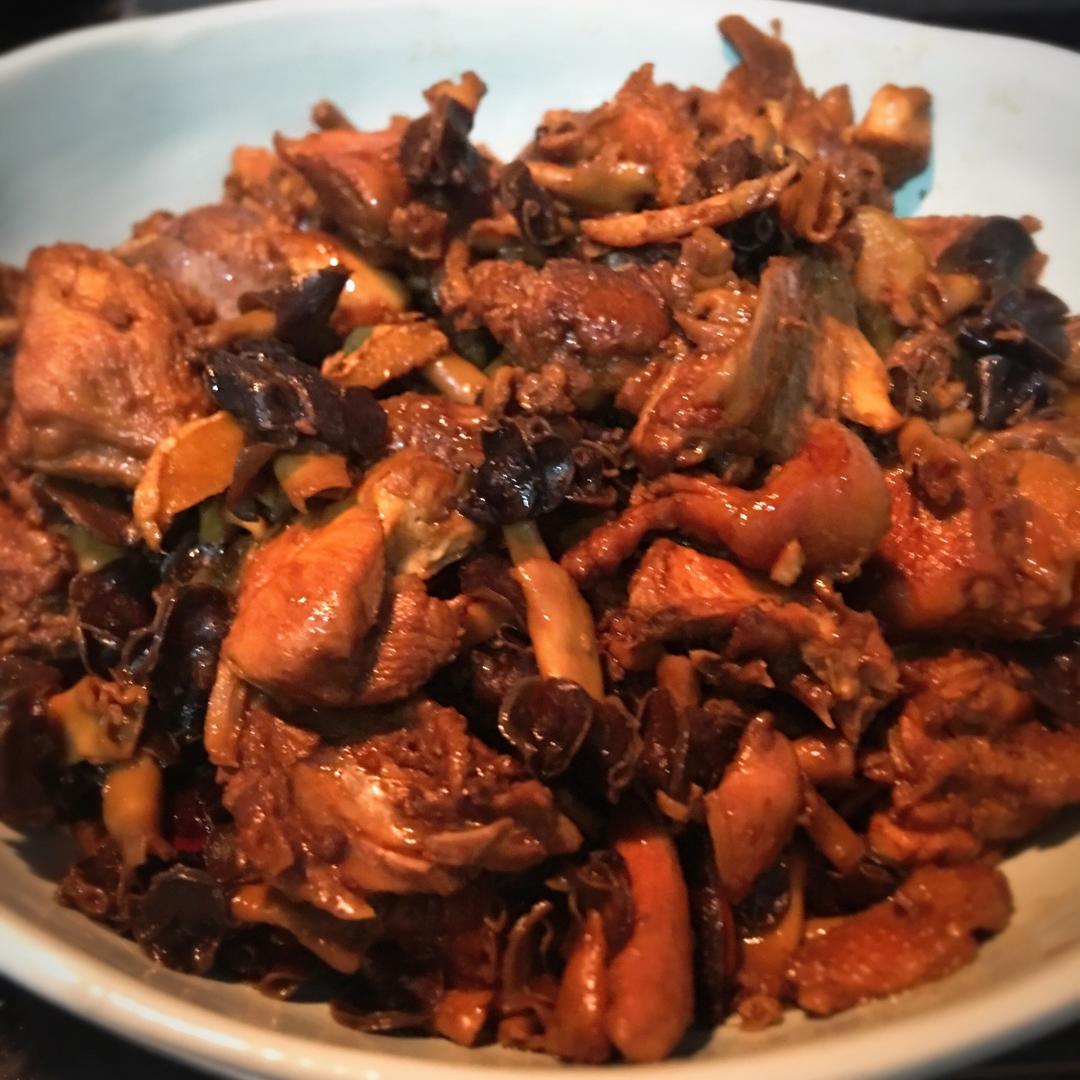 小鸡炖蘑菇